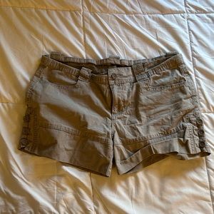 The color in the picture is accurate and I barely wore them.